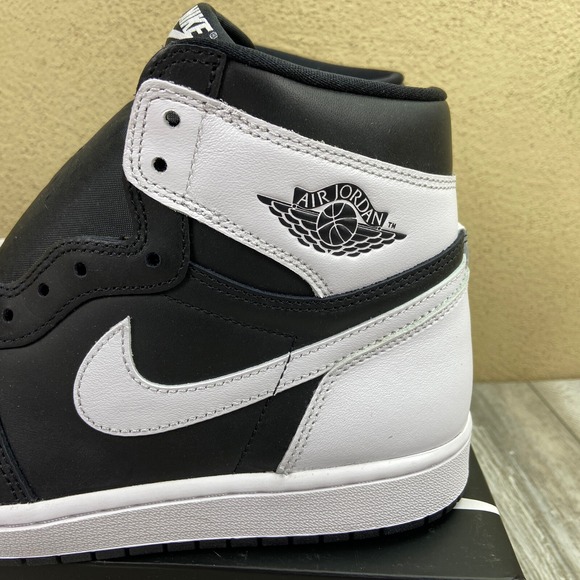 Nike Air Jordan 1 Retro High OG Shoes Mens 10.5 Black White Men DZ5485-010 NEW - Picture 9 of 15